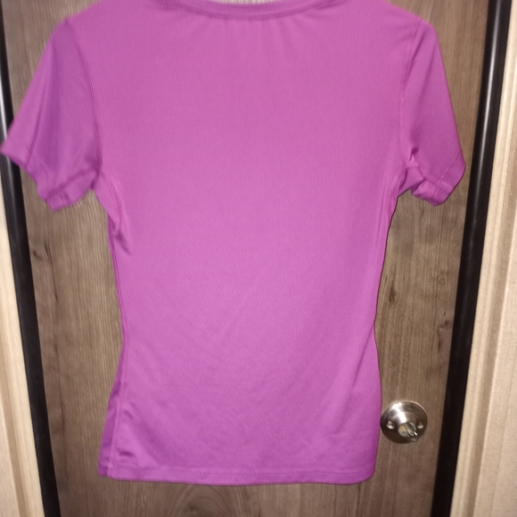 Women's Nike Dri fit shirt - Picture 3 of 3